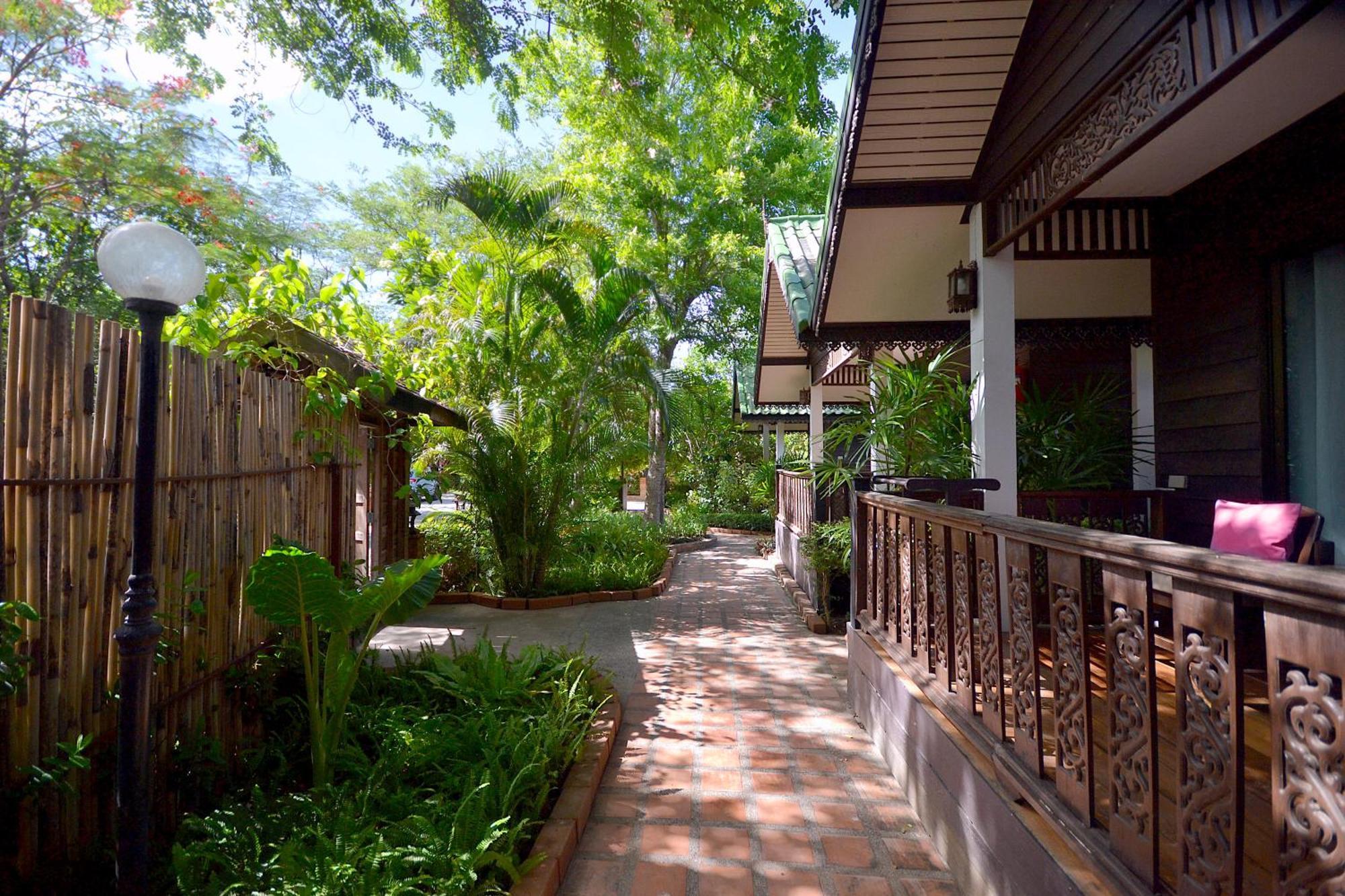 Thai Thai Sukhothai Resort Exterior photo